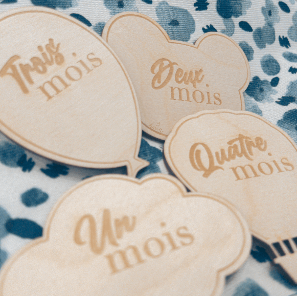 cartes étapes en forme de ballon ourson ballon et nuage